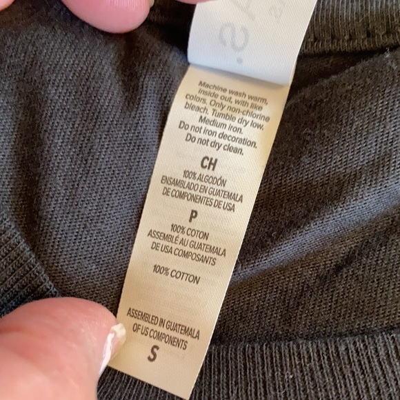 EMORY UNIVERSITY Dark Gray Short Sleeve “Wonder Play Think Dare“ crew neck Tee - Picture 6 of 8